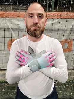 Лъчезар Лютаков